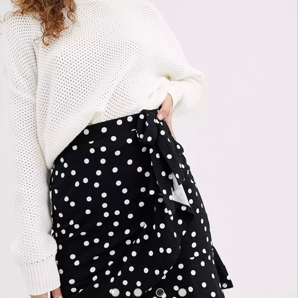 ASOS mini wrap skirt in polka dot print - Picture 2 of 2